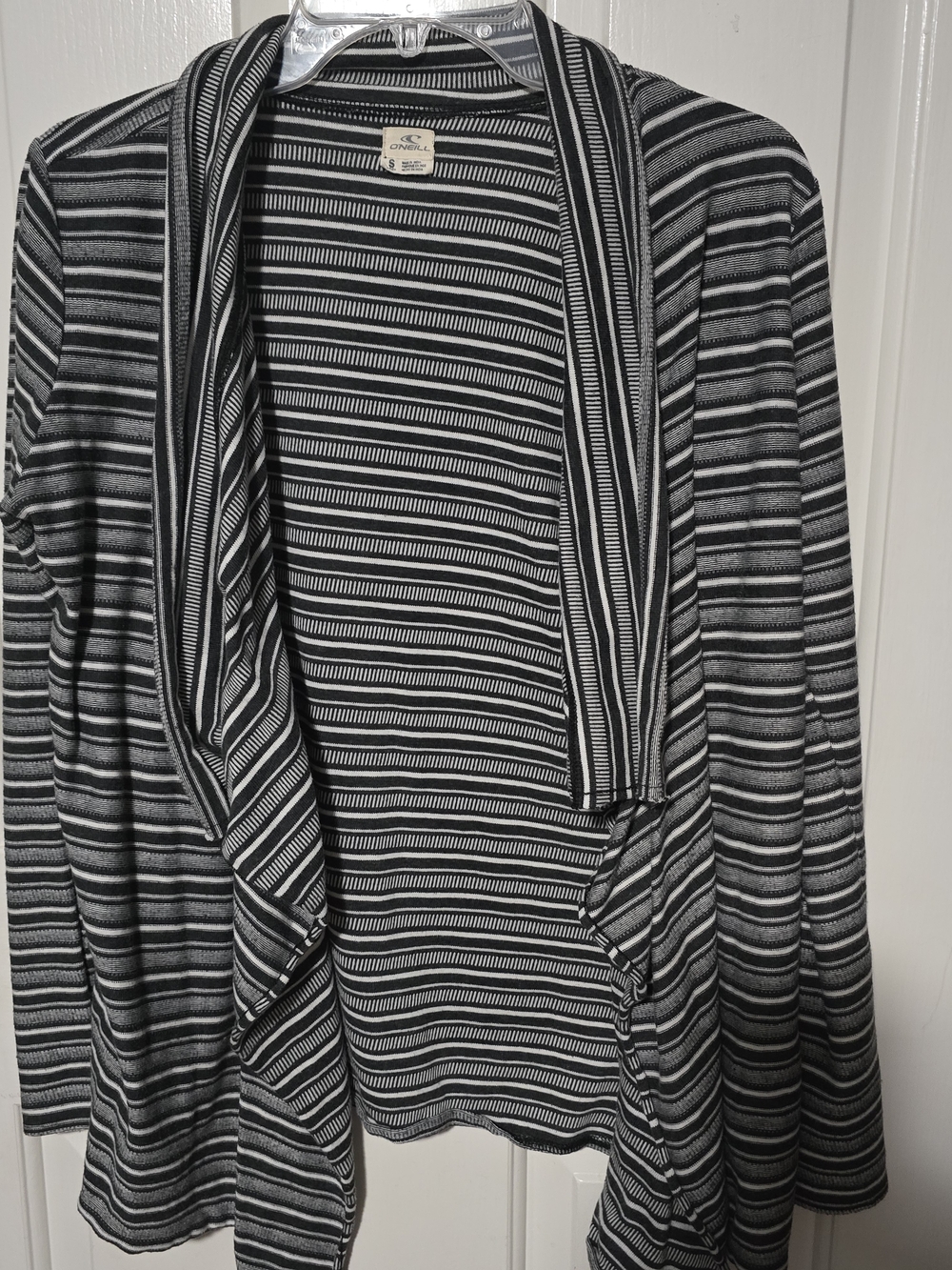 O'Neill Black and Gray Striped Open-Front Women’s Sweater Cardigan